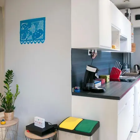 Charming Studio Close To Bois De Vincennes شقة